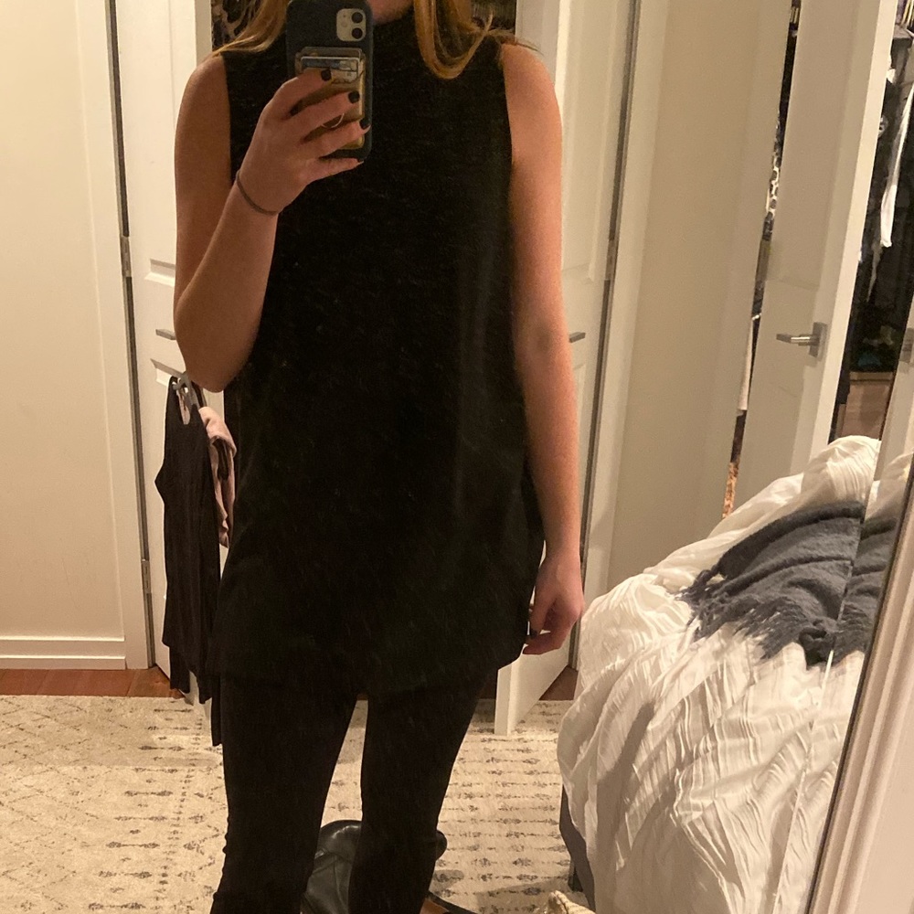 High neck sleeveless tunic